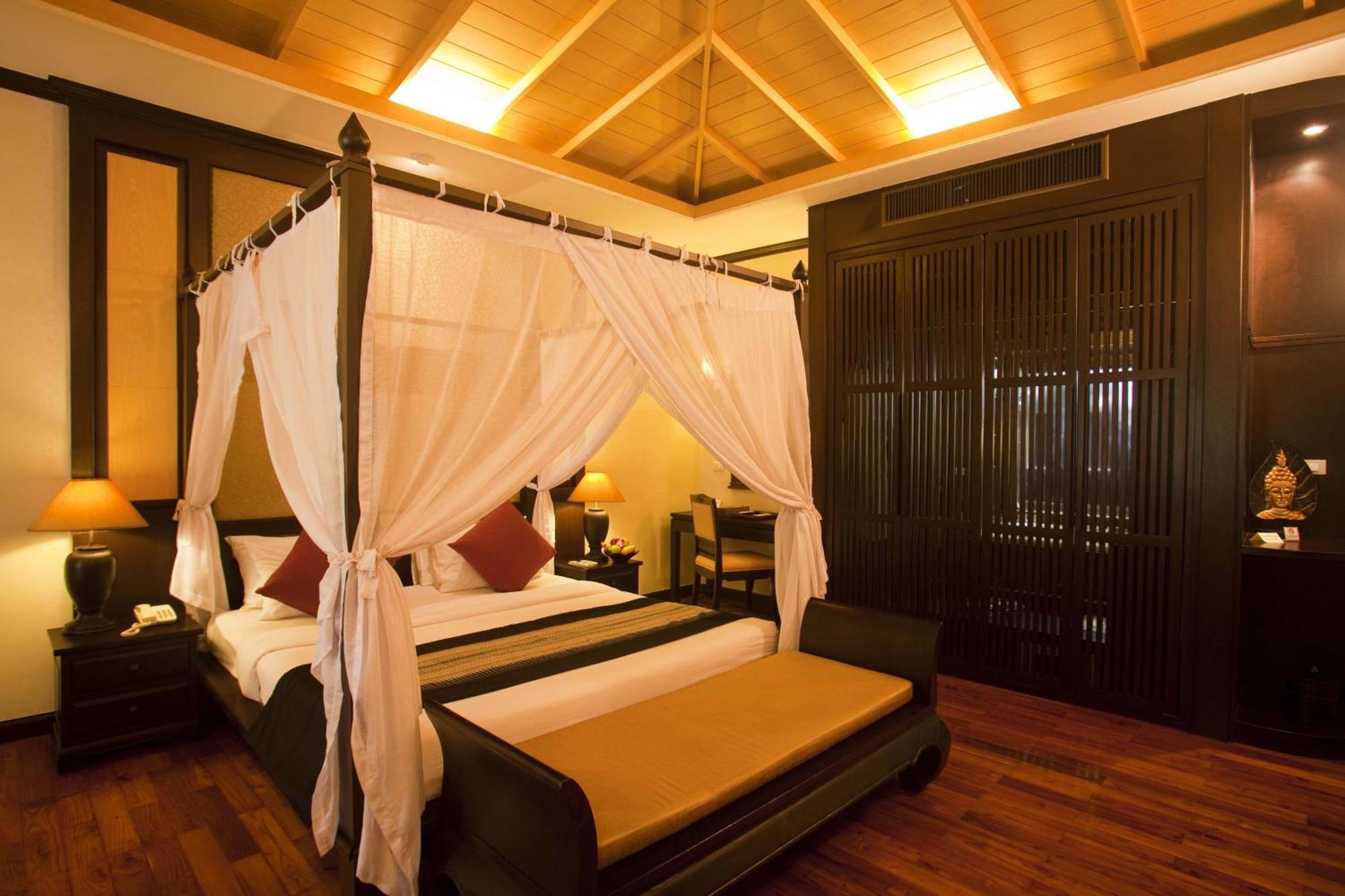 Mukdara Beach Villa&Spa Resort Khao Lak Bagian luar foto