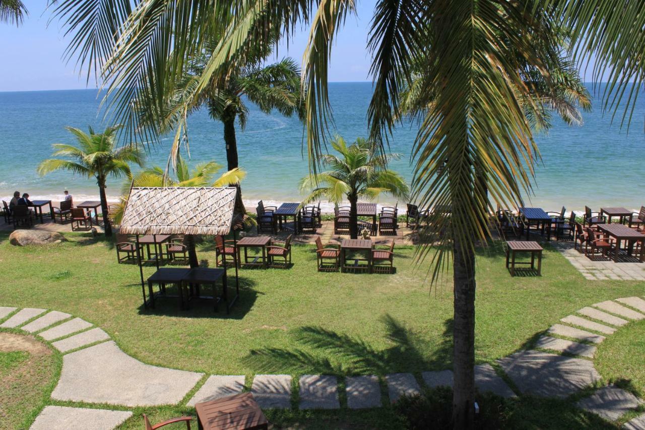 Mukdara Beach Villa&Spa Resort Khao Lak Bagian luar foto